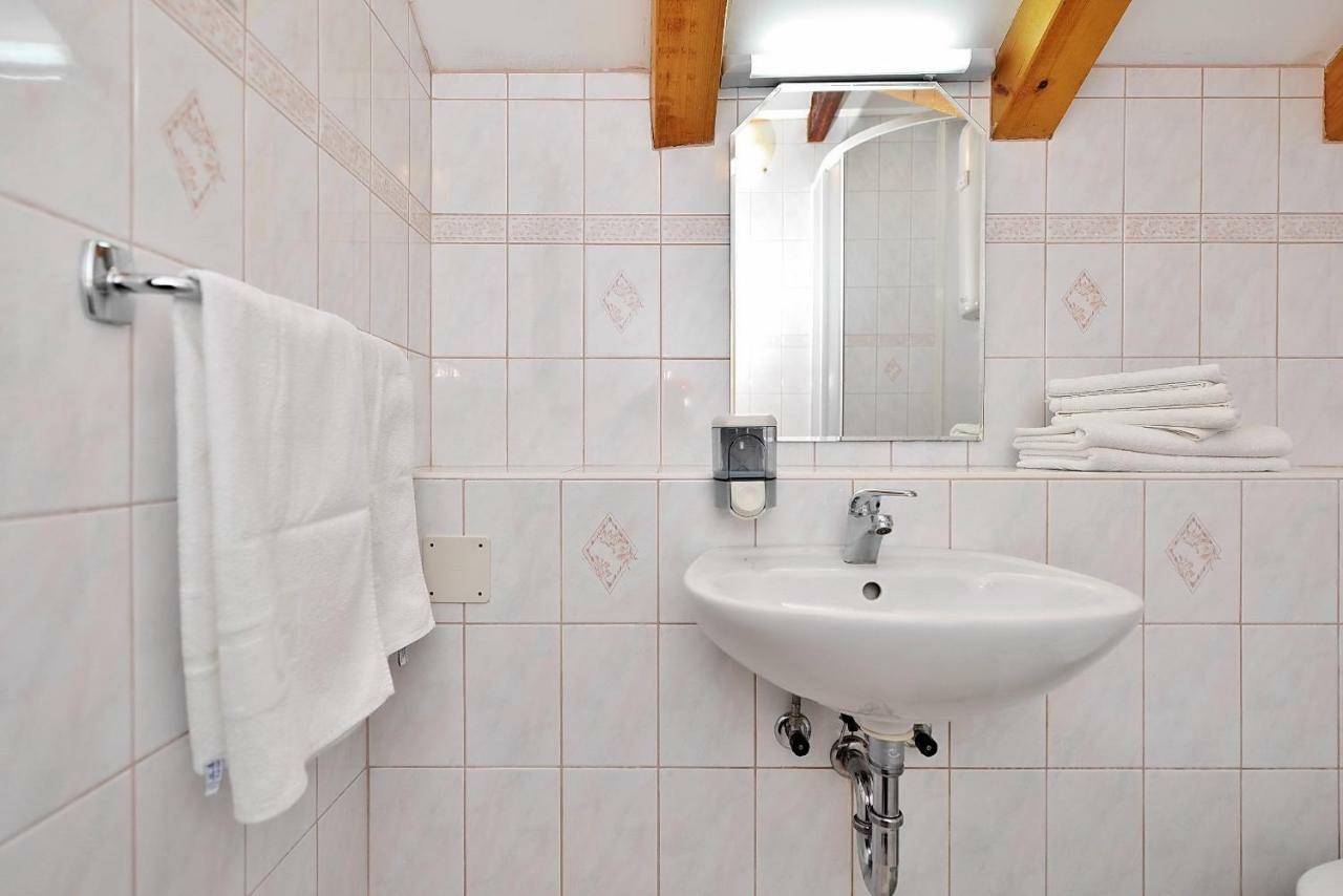 Apartments Mirabella オミシュ 部屋 写真